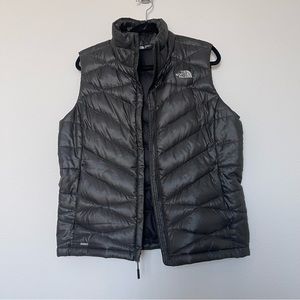 NORTH FACE VEST 550 - Women’s Size L - Black Puffer